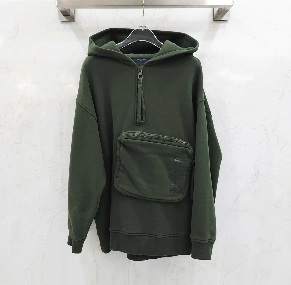 [럭스유] XL / 루이비통 3D 포켓 하프 지퍼 후드 티셔츠