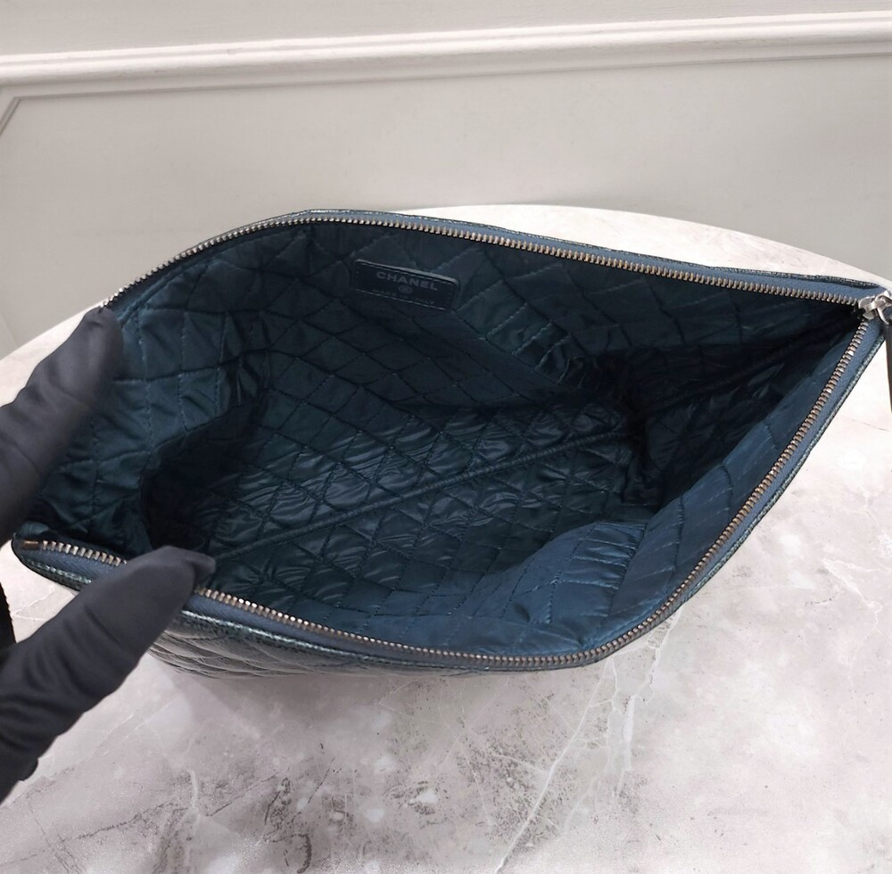 [럭스유] 샤넬 클래식 클러치 에나멜 라지 19번대