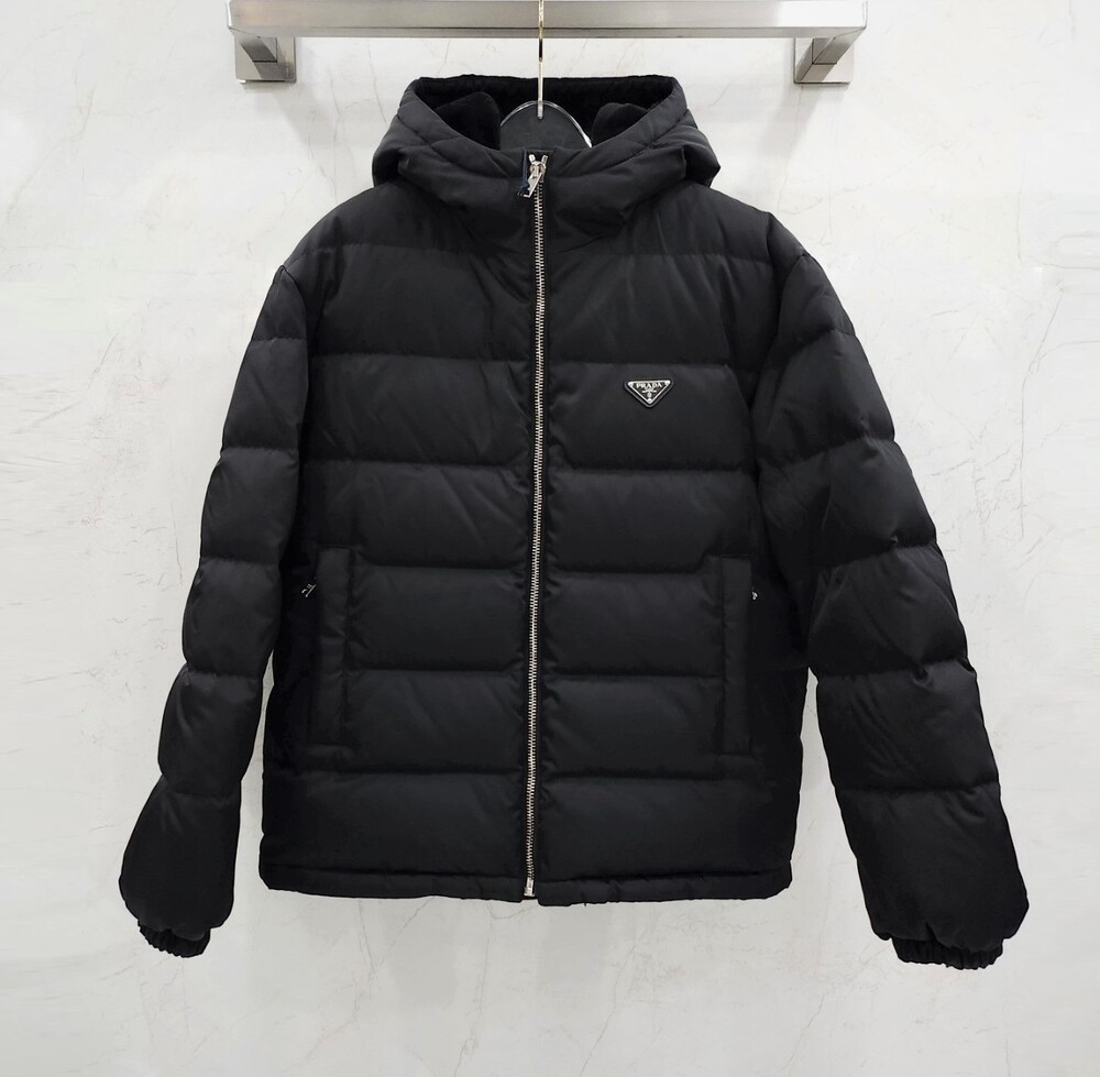[럭스유] M / 프라다 리나일론 시어링 구스다운 패딩