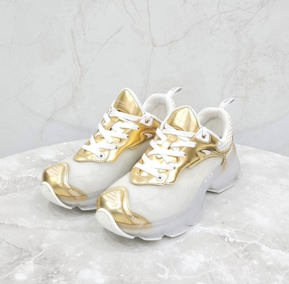 [럭스유] 39 / 디올 바이브 테크니컬 스니커즈