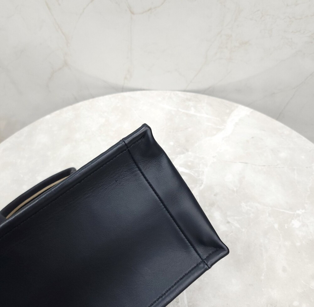 [럭스유] 디올 오블리크 북토트 레더 백 스몰 M1324CZBB