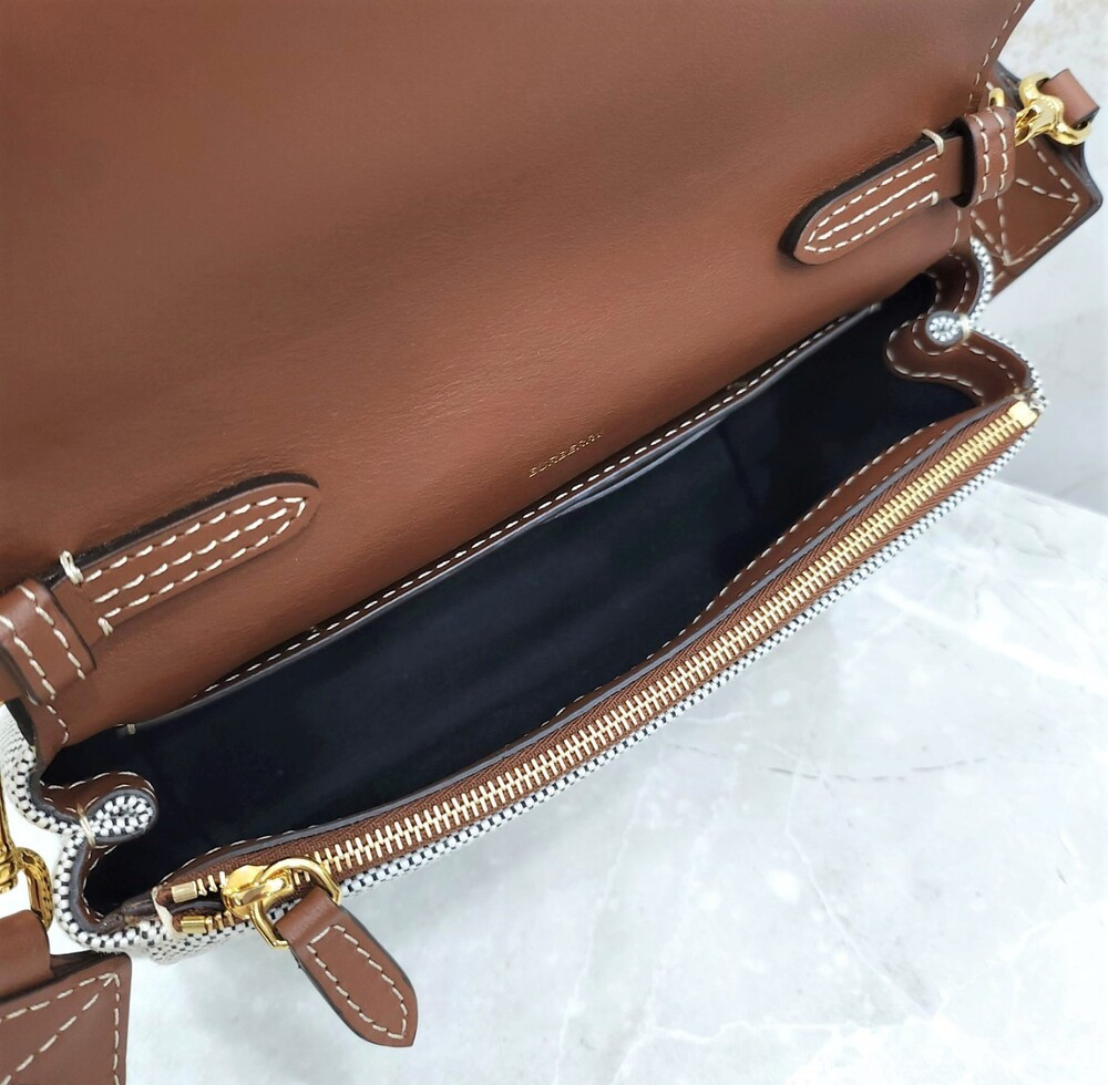 [럭스유] 버버리 호스페리 크로스백 8041833