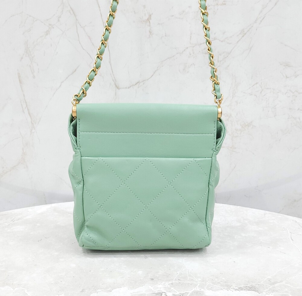 [럭스유] (새상품) 샤넬 스몰 민트 램스킨 버킷백 AS3793