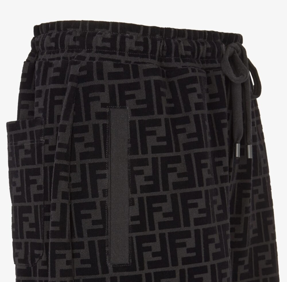 [럭스유] 48 / 펜디 FF 모티프 버뮤다 블랙 피케 팬츠 FB0689