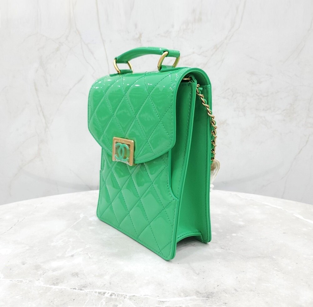 [럭스유] (새상품) 샤넬 그린 페이던트 스몰 플랩백 AS4180