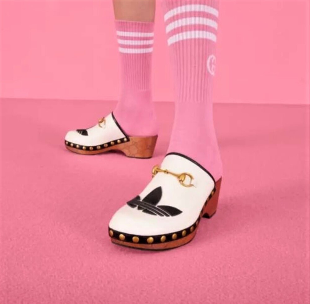 [럭스유] 36.5 / 구찌 X 아디다스 GG 레더 클로그 뮬 702218