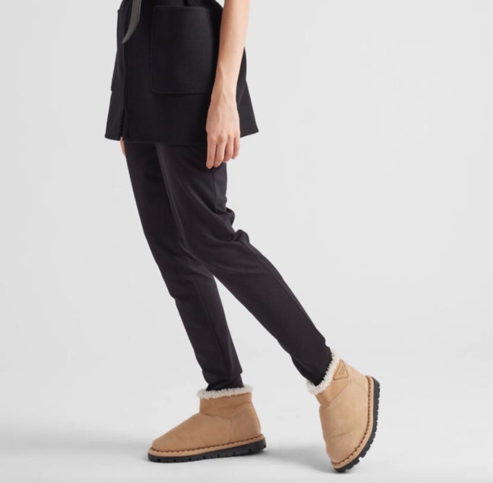 [럭스유] (새상품) 35.5 / 프라다 스웨이드 시어링 어그 부츠 1T217N