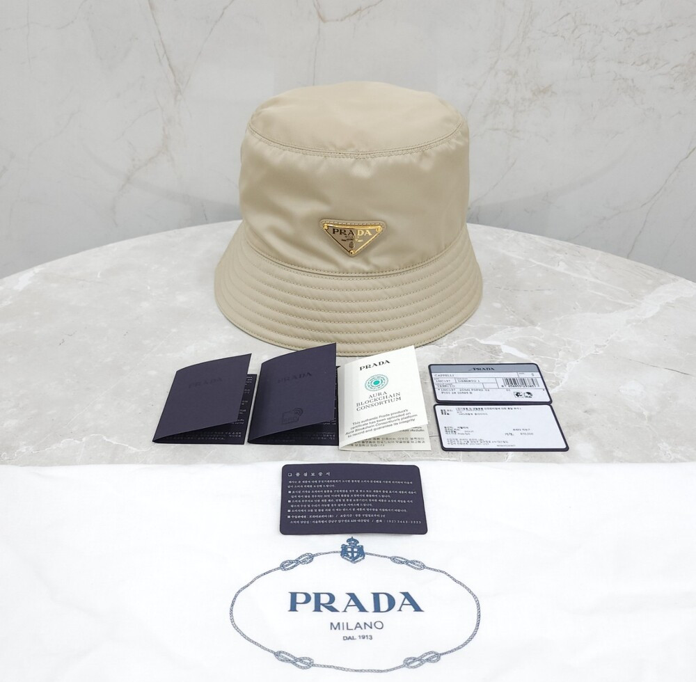 [럭스유] 프라다 삼각로고 리나일론 버킷햇 S