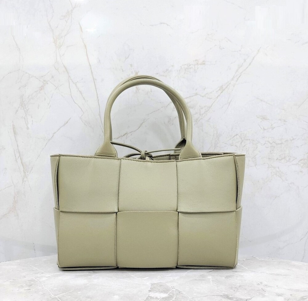 [럭스유] 보테가베네타 인트레치아토 아르코 스몰 백 652867