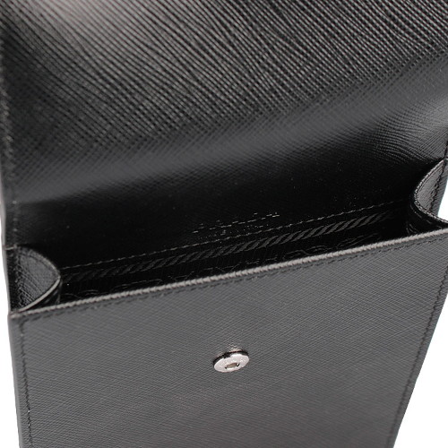 프라다 삼각로고 사피아노 레더 폰케이스 블랙 2ZH068 053 F0002