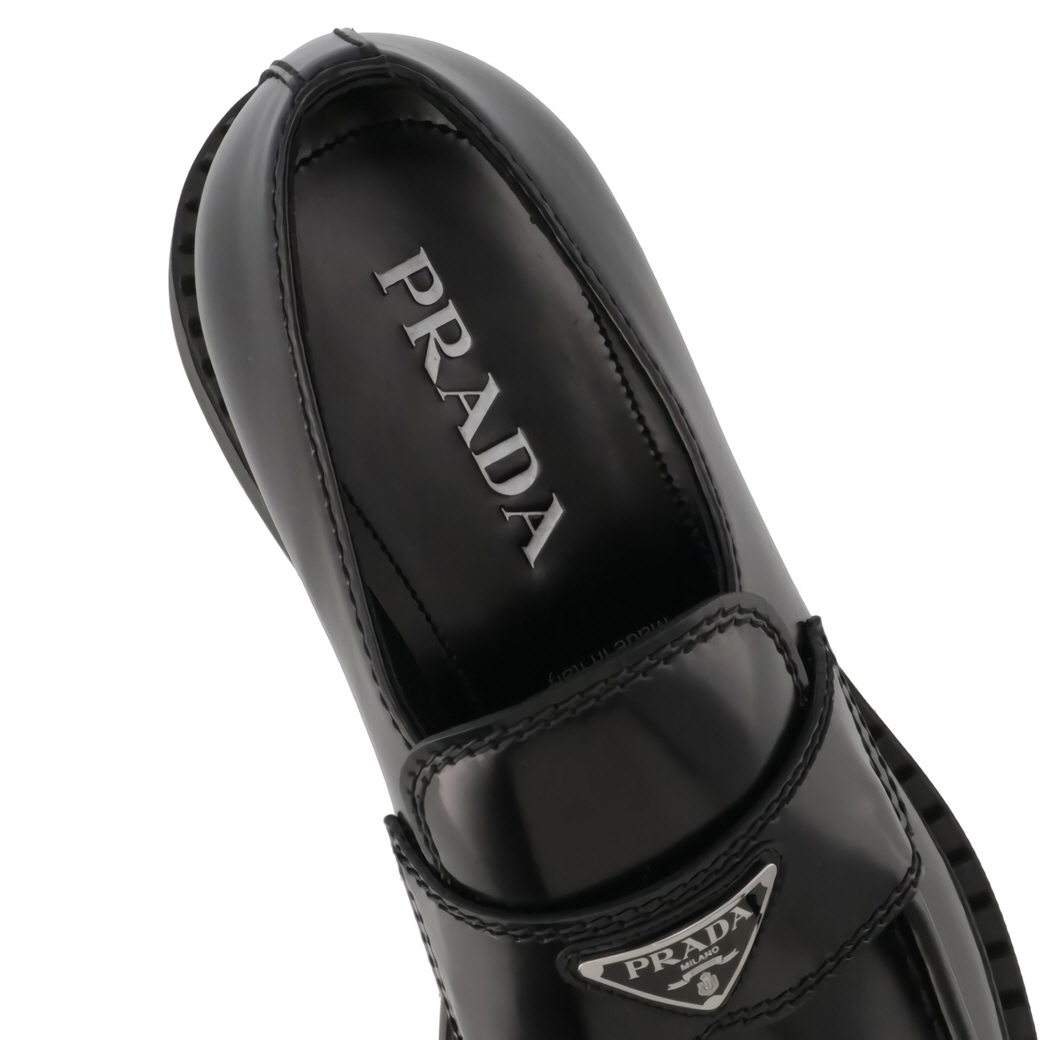 프라다 초콜릿 브러시드 로퍼 블랙 2DE127 055 F0002