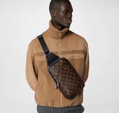 [미다스] 루이비통 모노그램 에비뉴 슬링백 M46327 내장칩