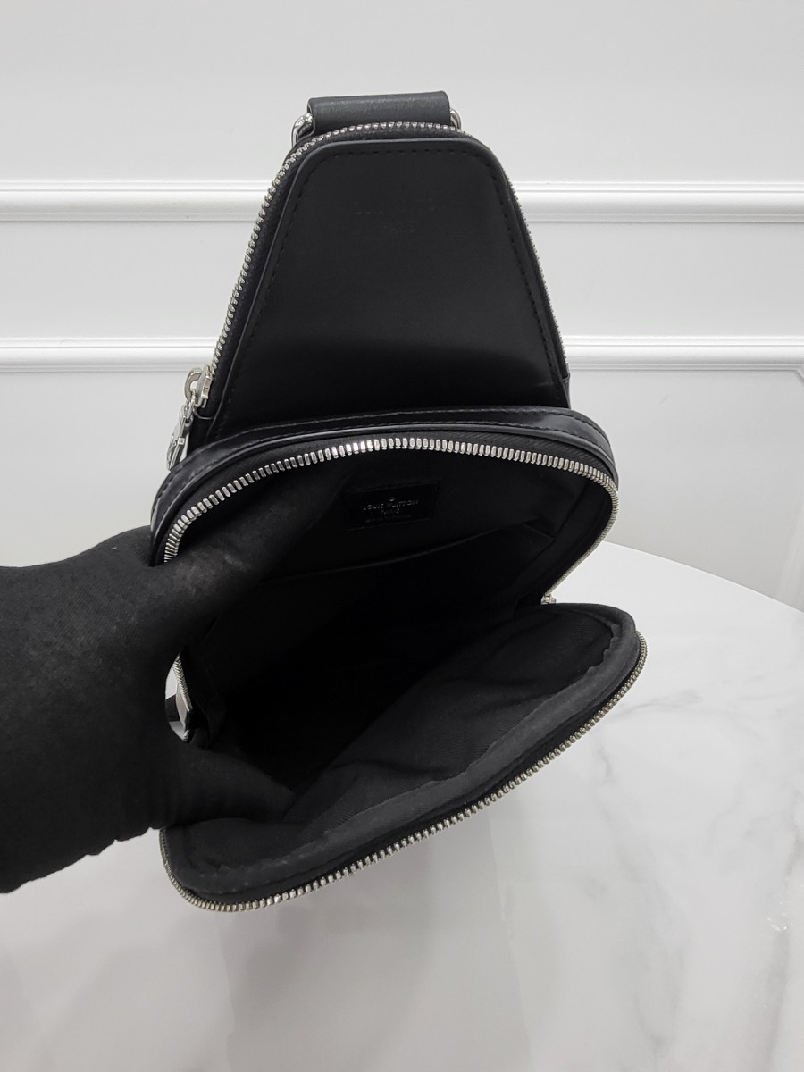 [미다스] 루이비통 모노그램 에비뉴 슬링백 M46327 내장칩