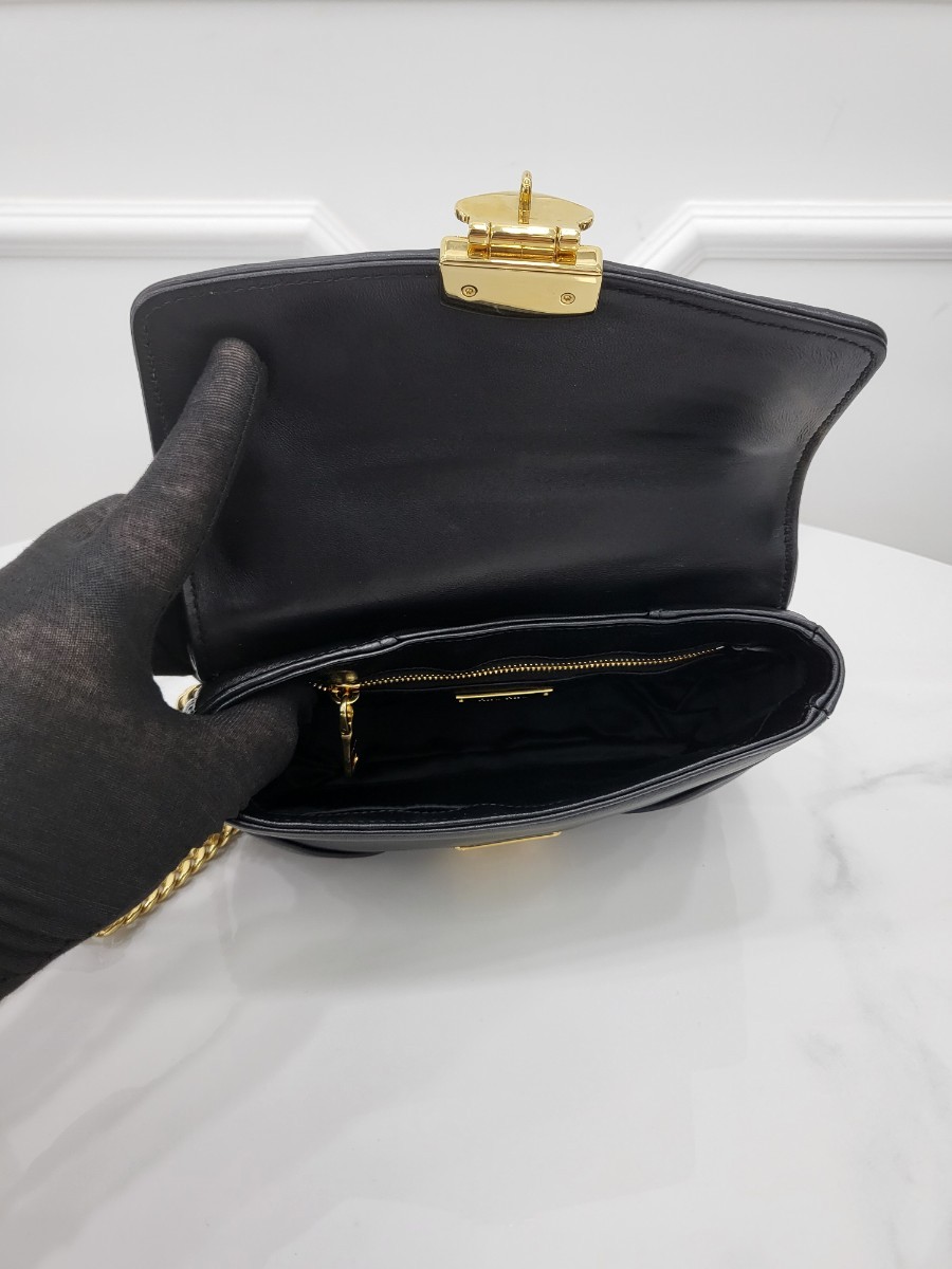 [미다스] 미우미우 마틀라세 나파 체인 플랩 숄더백 5BD224