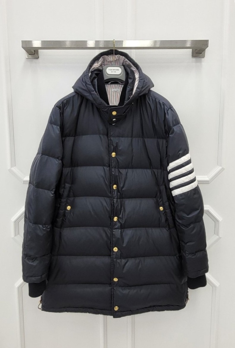 [미다스] 톰브라운 사선 완장 롱 패딩 MOD041X 3