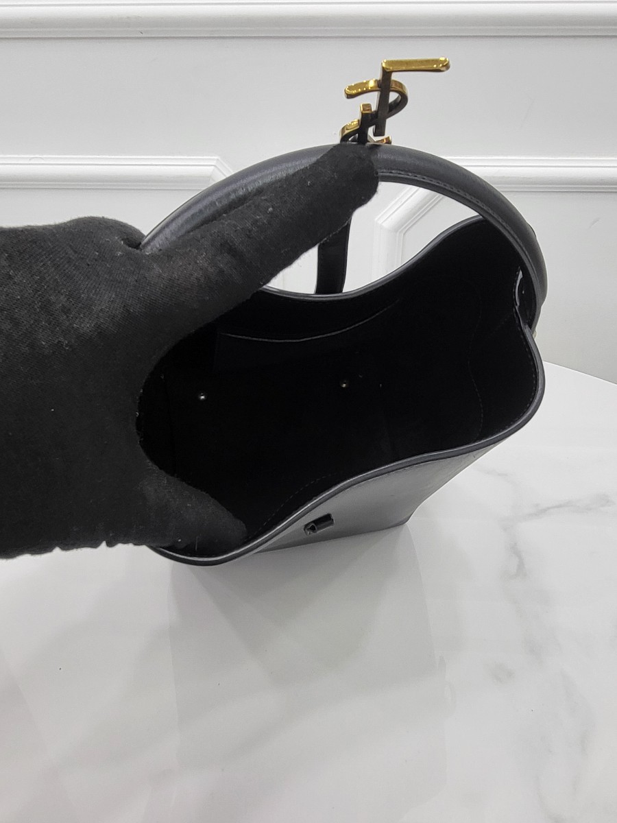 [미다스] 생로랑 LE 37 스몰 버킷백 749036