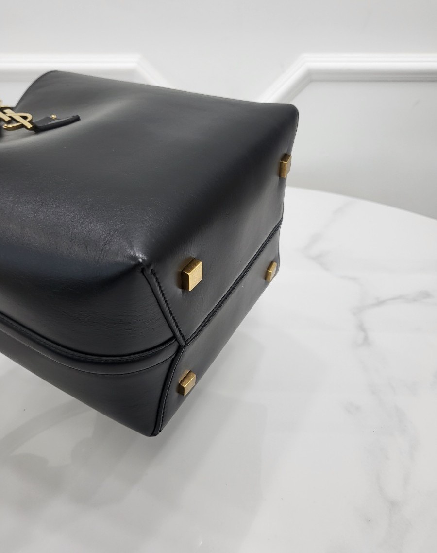 [미다스] 생로랑 LE 37 스몰 버킷백 749036