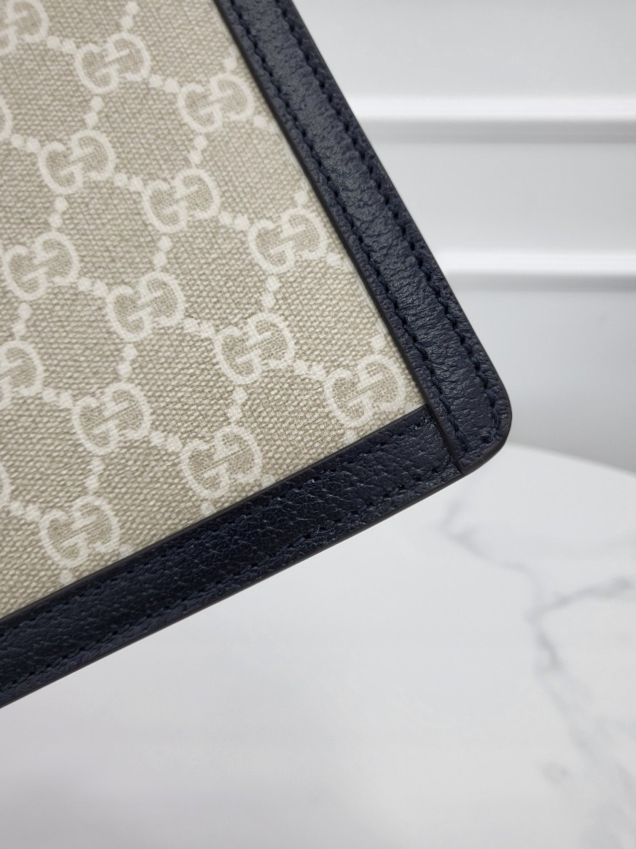 [미다스] 구찌 GG수프림 리미티드 클러치 674078