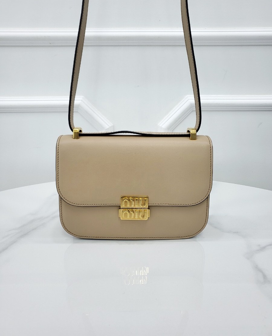 [미다스] 미우미우 로고 레더 숄더백 5BD254 샌드 베이지