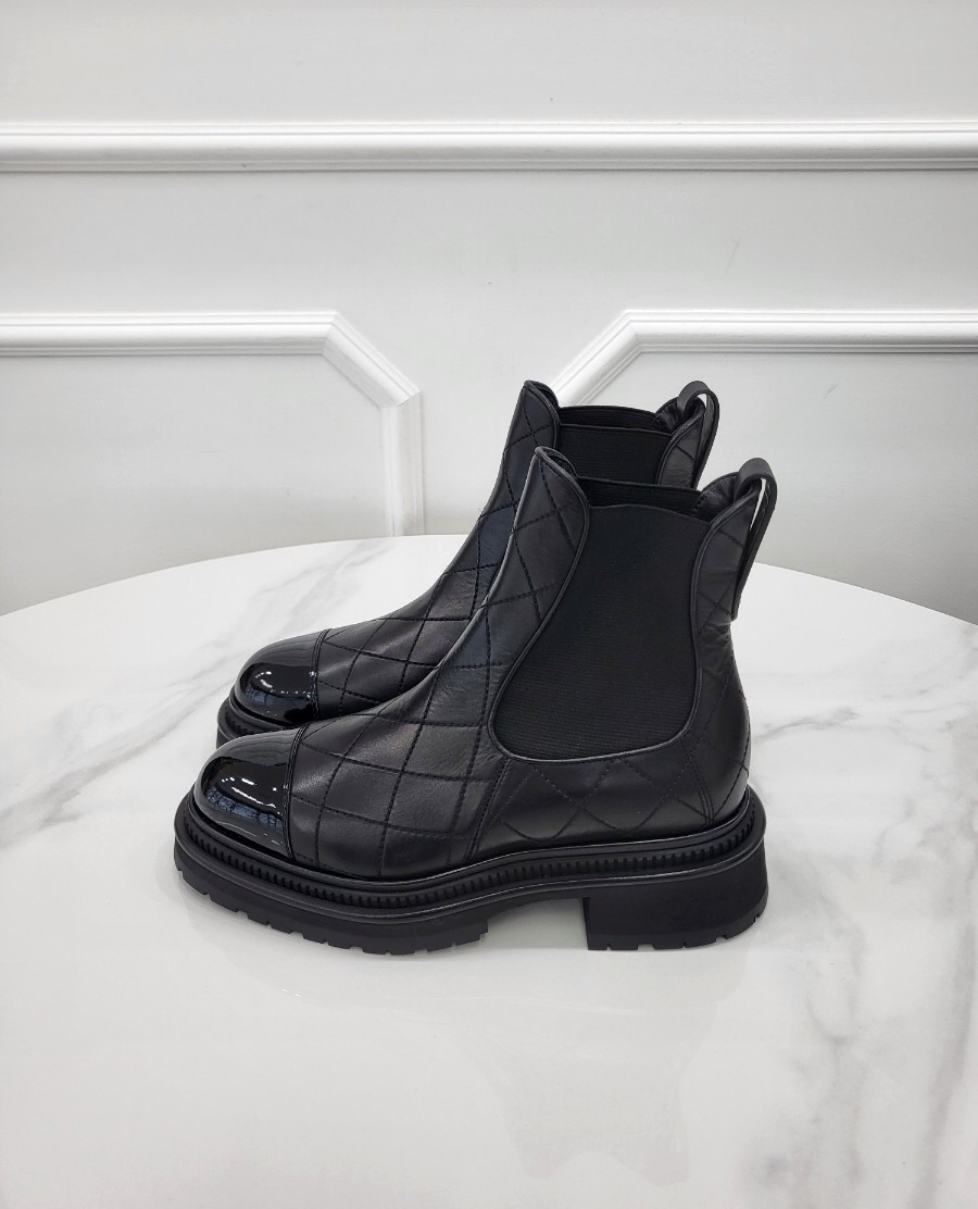 [미다스] 샤넬 카프스킨 페이던트 앵클 부츠 36C G45087