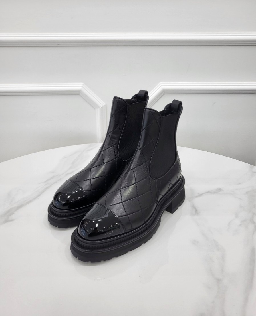 [미다스] 샤넬 카프스킨 페이던트 앵클 부츠 36C G45087