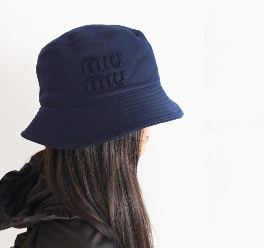 [미다스] 미우미우 로고 코튼 버킷햇 네이비 5HC196