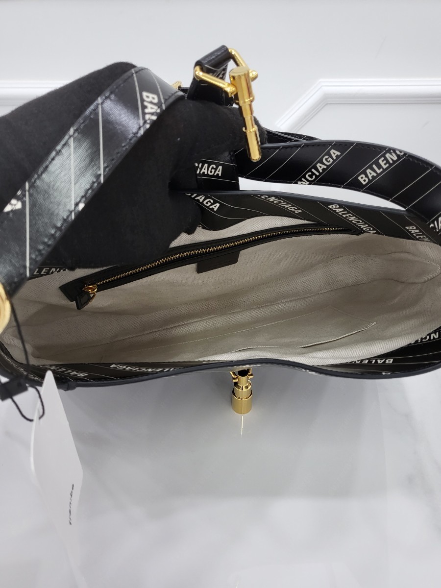 [미다스] 구찌 발렌시아가 해커 프로젝트 재키 숄더백 미디움 636712