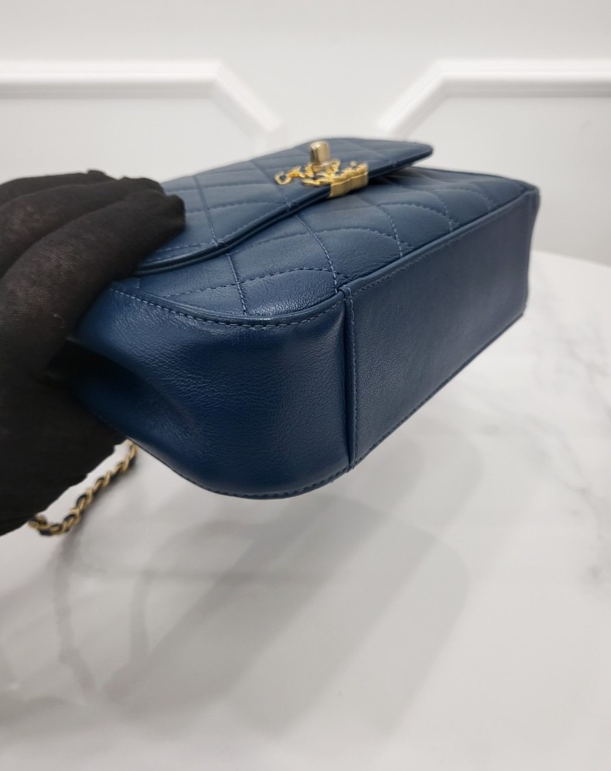 [미다스] 샤넬 19 탑핸들 시즌 금장 체인백 28번대 AS0970