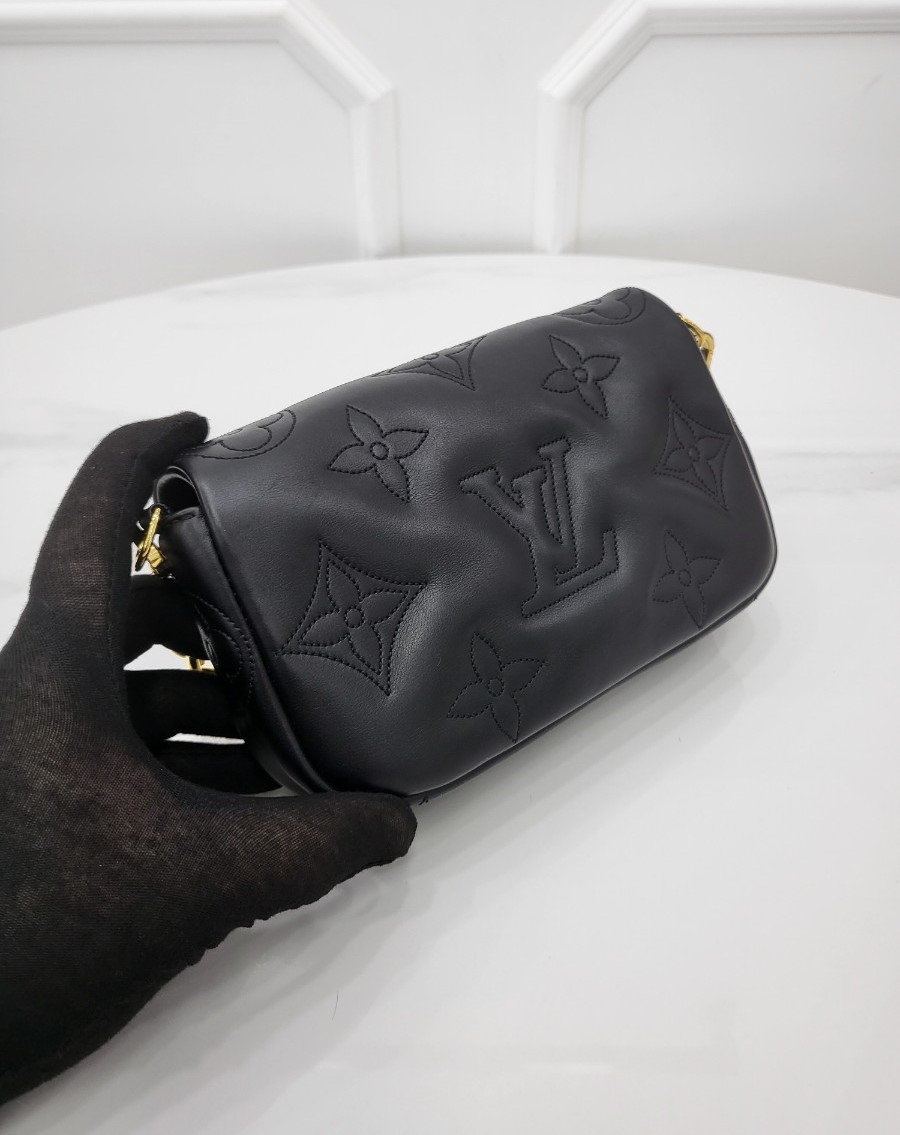 [미다스] 루이비통 버블그램 월렛 온 스트랩 숄더백 M81398