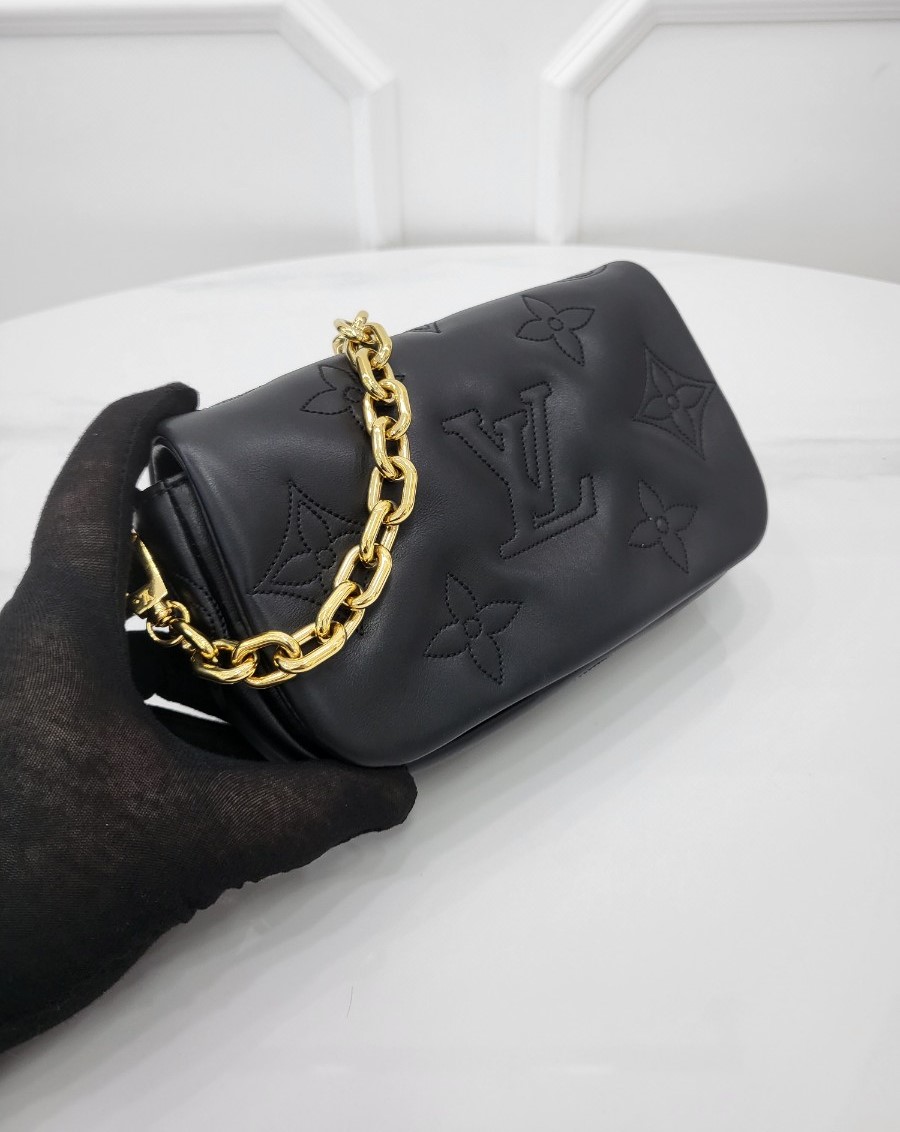 [미다스] 루이비통 버블그램 월렛 온 스트랩 숄더백 M81398