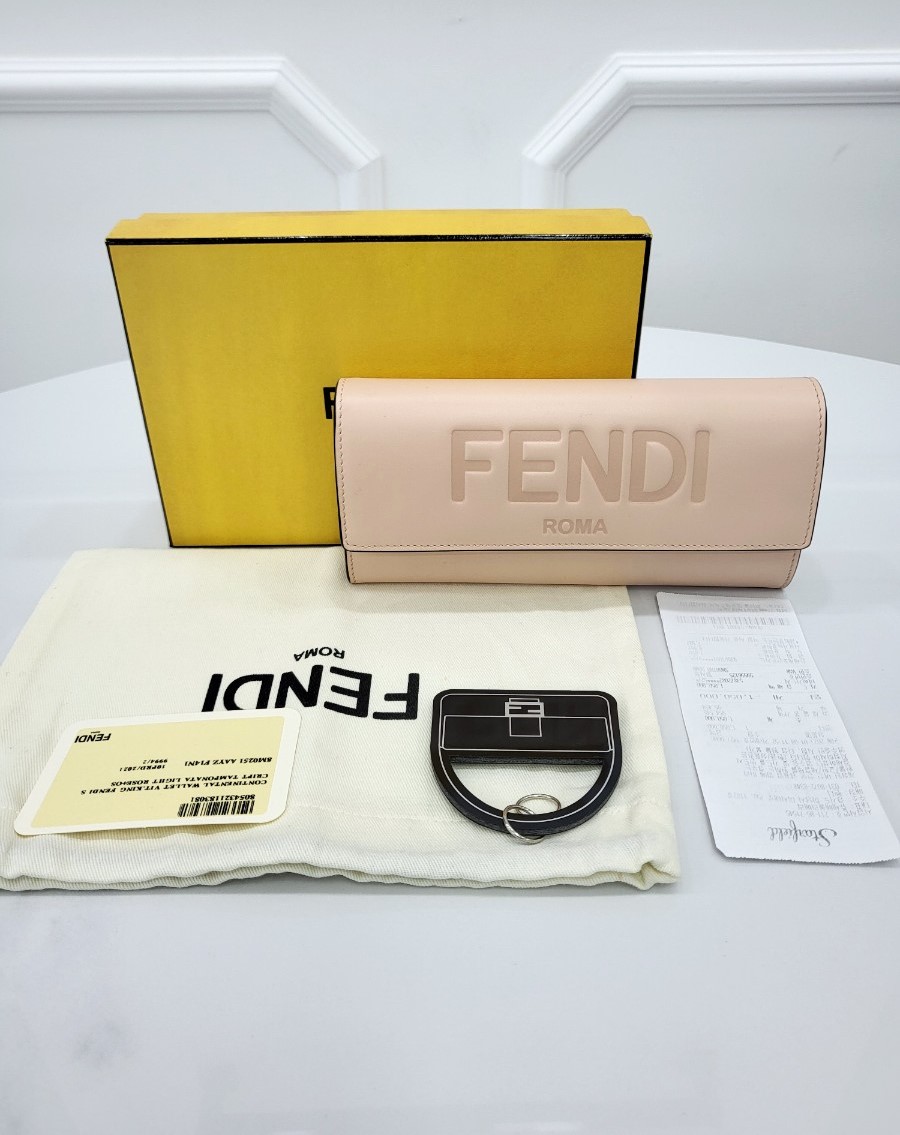 [미다스] 펜디 콘티넨탈 엠보싱 로고 장지갑 8M0251