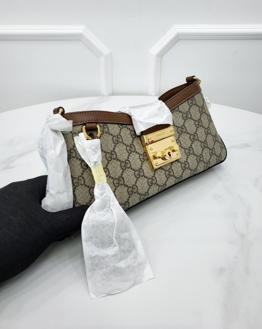 [미다스] 구찌 GG 수프림 패들락 스몰 숄더백 811705 새상품