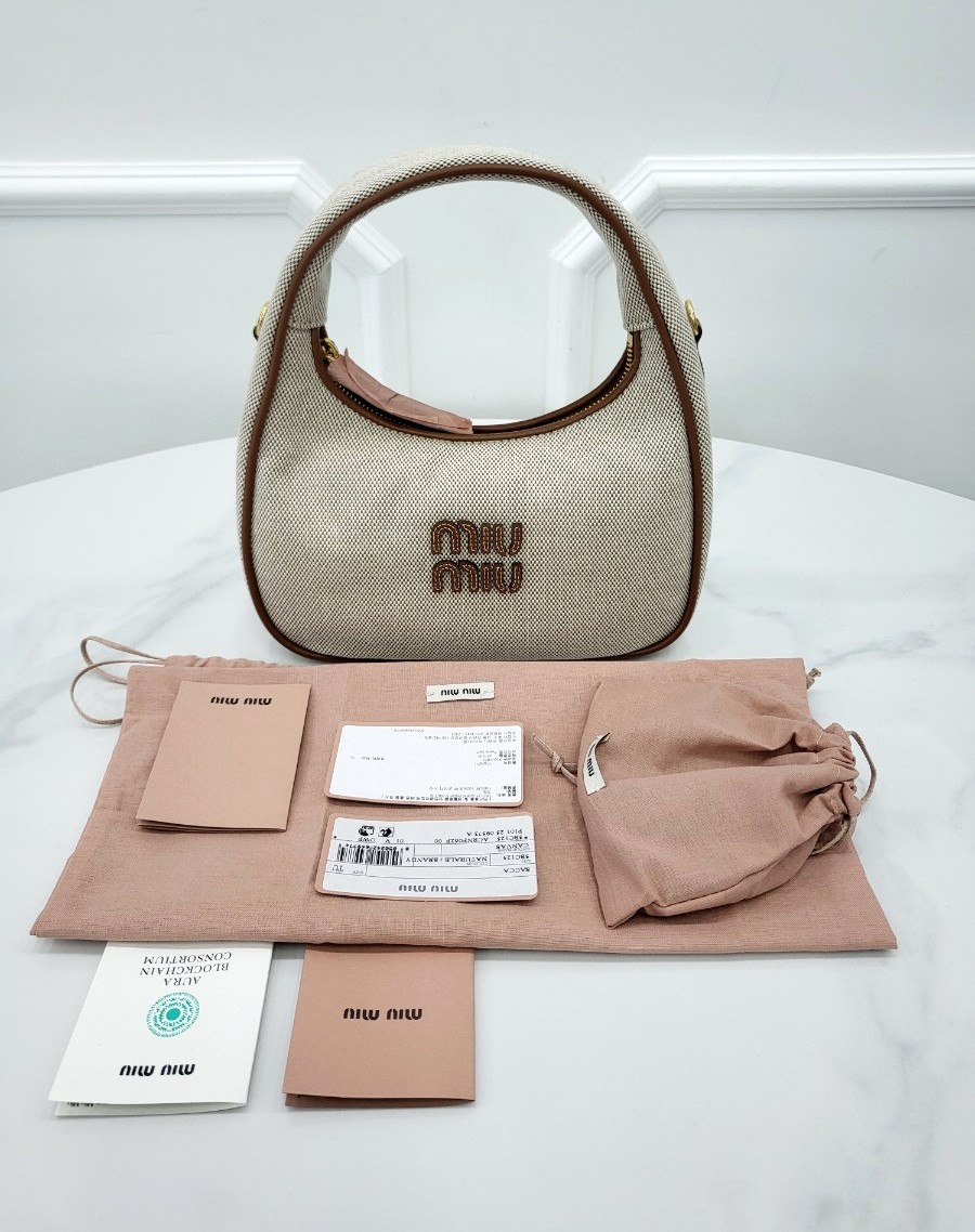 [미다스] 미우미우 완더 캔버스 호보백 5BC125 새상품
